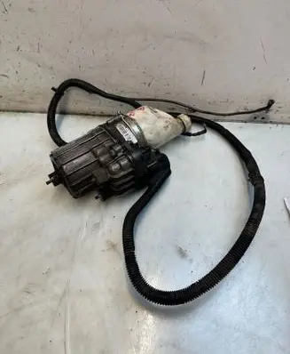 Opel Zafira B Power steering pump 13192897