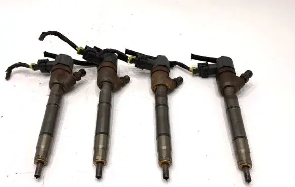 KIA Soul Fuel injectors set 338002A900