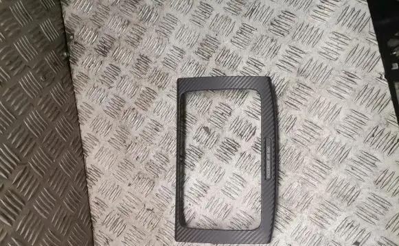 Volkswagen PASSAT B6 Radio/GPS head unit trim 3c0858069ag