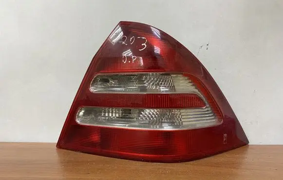 Mercedes-Benz C W203 Rear/tail lights 2038200264