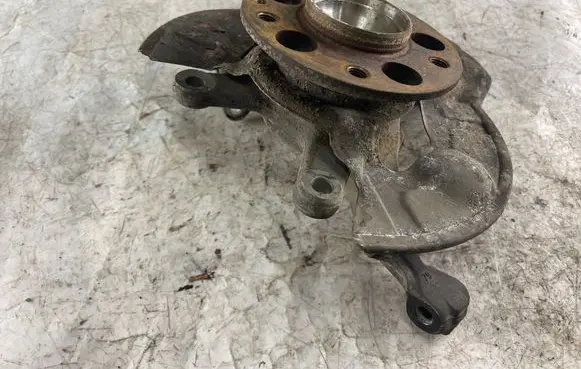 Mercedes-Benz A W168 Front wheel hub spindle knuckle