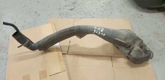 Fuel tank filler neck pipe