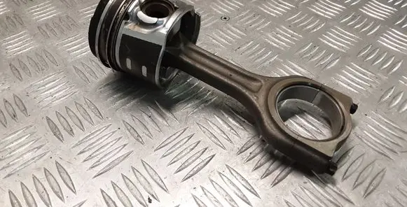 Peugeot 307 Piston with connecting rod