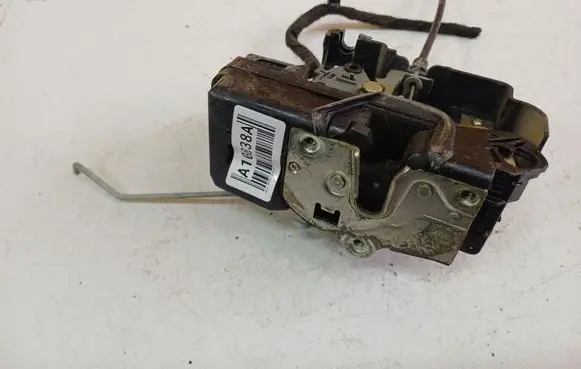 Opel Antara Front door lock 
