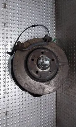 Mercedes-Benz C W203 Front wheel hub spindle knuckle 20901