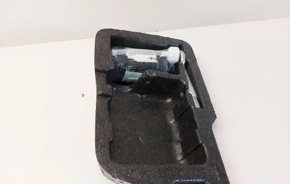 Opel Mokka X Spare wheel section trim 95127322