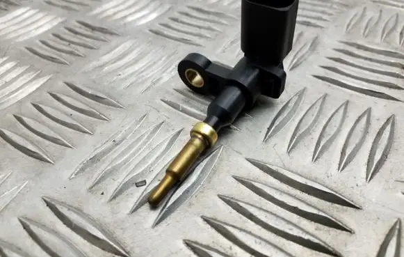 Coolant temperature sensor
