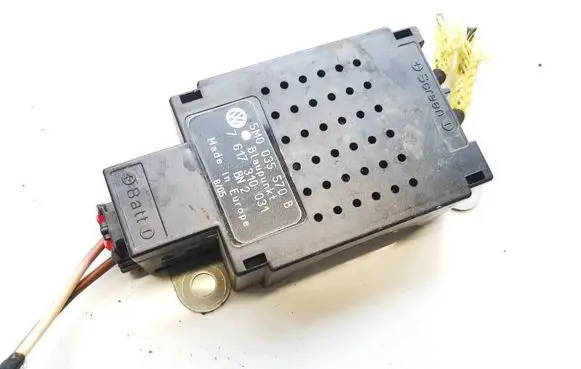 Volkswagen Golf Plus Antenna control unit 5m0035570b 7617310031