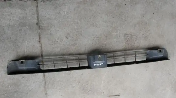 Renault Mascott Front grill 8200338541