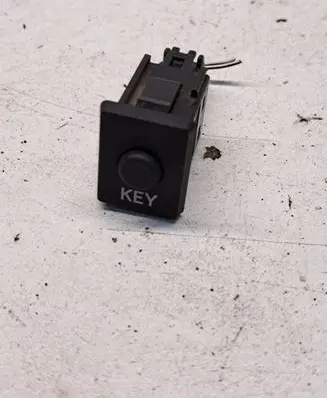 Toyota Prius (XW20) Switch for retractable tow bar 15A257