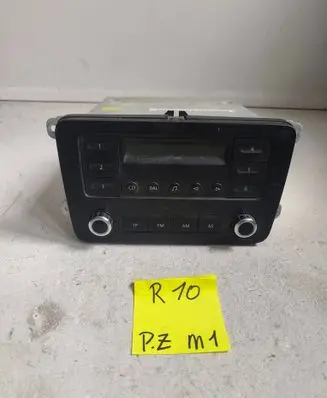 Volkswagen Caddy Radio/GPS head unit trim VWZ1Z1E4423047