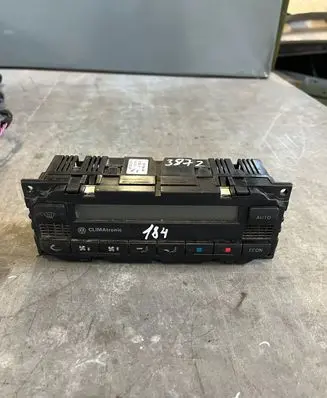 Volkswagen PASSAT B5.5 Climate control unit HW0005GP 07MA104