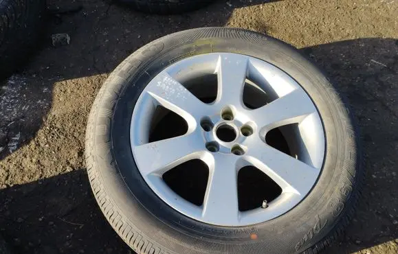 Hyundai Santa Fe R18 alloy rim 