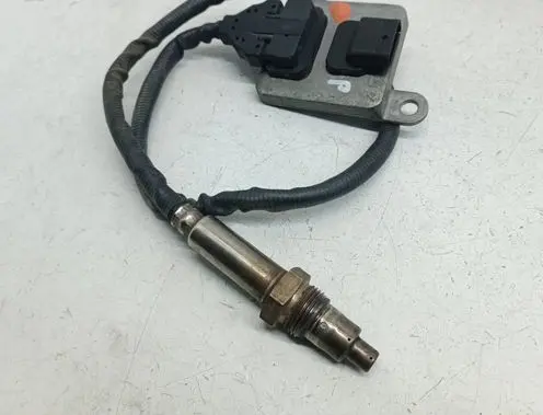 Mercedes-Benz Vito Viano W447 Lambda probe sensor A0009059703 5WK96682E 0009059703