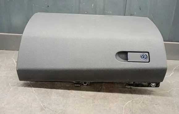 Mercedes-Benz E W212 Glove box 2126800091