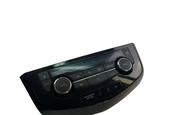 Nissan Qashqai Interior fan control switch 275004EA0A