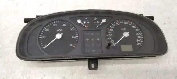 Renault Laguna II Speedometer (instrument cluster) 8200328434