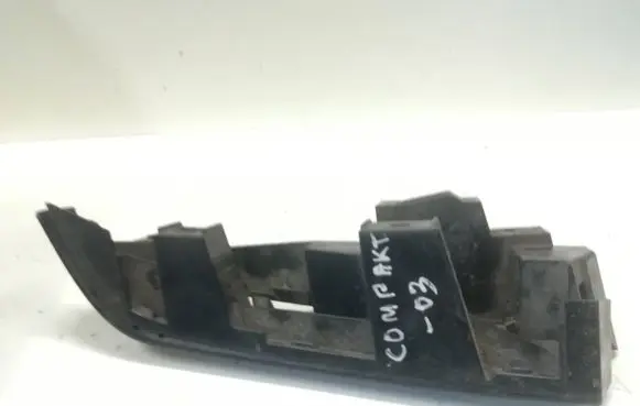 Rear/tail light trim molding