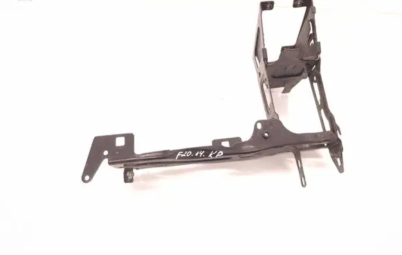 BMW 1 F20 F21 Headlight/headlamp mounting bracket 7245791