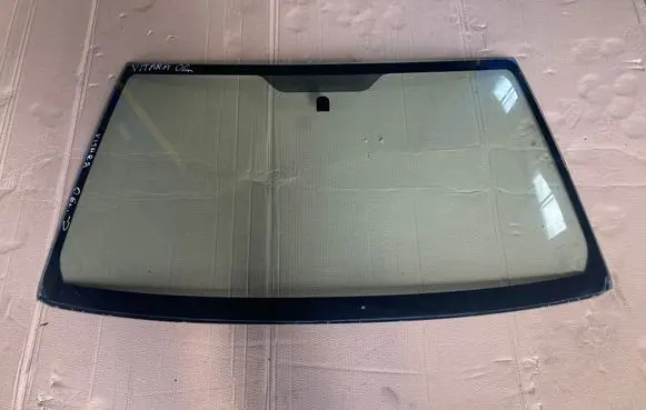 Suzuki Grand Vitara II Front windscreen/windshield window 43R006261 A001606