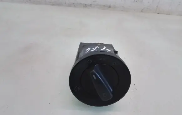 Volkswagen PASSAT B5 Light switch