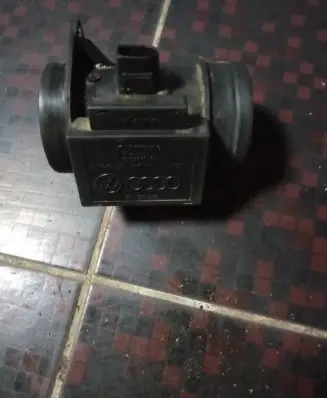 Audi A4 S4 B5 8D Mass air flow meter 074906461