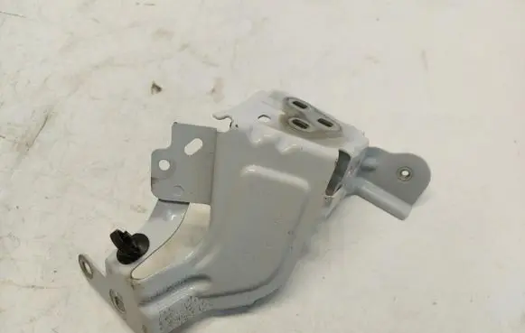 BMW 5 G60 Fender mounting bracket 9621190
