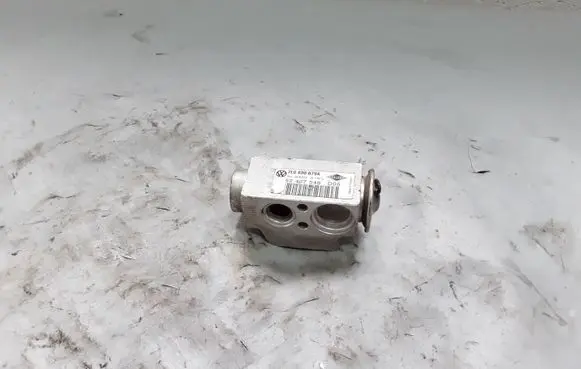Audi Q7 4L Air conditioning (A/C) expansion valve 7L0820679A 52407548