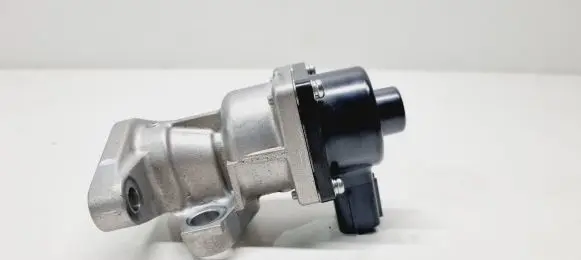 Renault Clio V EGR valve 147105RF1B