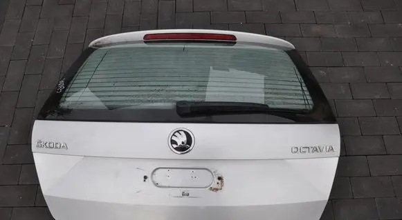 Skoda Octavia Mk3 (5E) Tailgate/trunk/boot lid