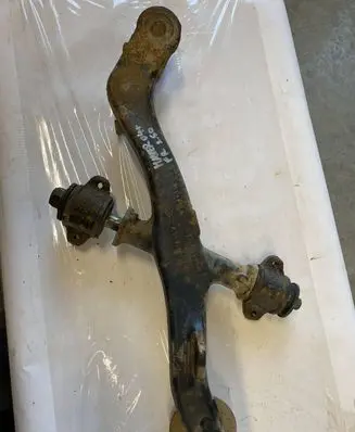 Renault Master II Front lower control arm/wishbone 028850