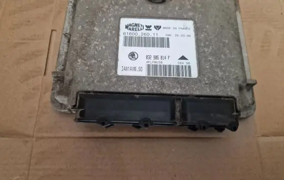 Skoda Octavia Mk1 (1U) Engine control unit/module 032906014F