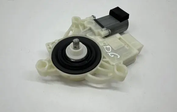 BMW 3 G20 G21 Rear door window regulator motor 8495868