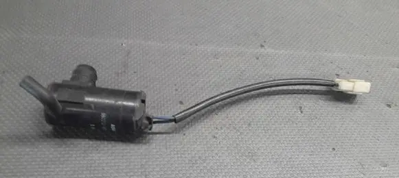 Mazda 6 Windscreen/windshield washer pump 860310-1691