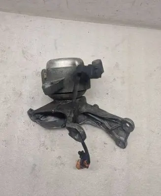 Audi A8 S8 D4 4H Gearbox mount