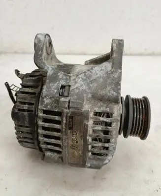 Volkswagen PASSAT B5 Generator/alternator 058903016E A13V1156 25418950