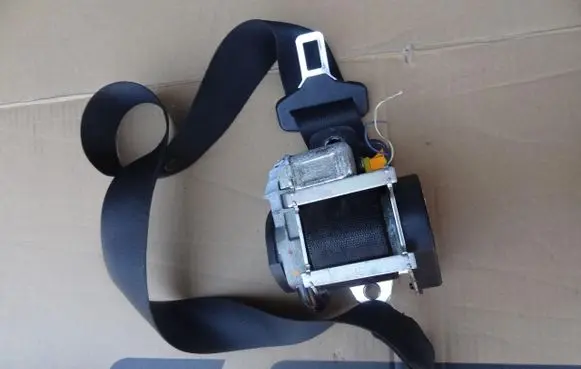 Mercedes-Benz B W245 Front seatbelt 607718200