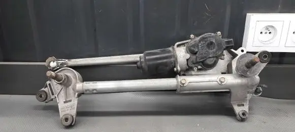 Honda Civic Front wiper linkage 