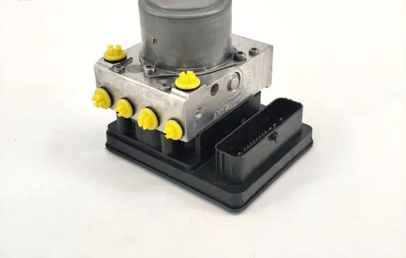 Mercedes-Benz C W205 ABS Pump A2059007245 A009D438 A010F811A