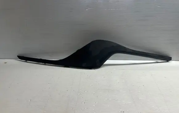 Volvo V40 Front bumper splitter molding 31347088