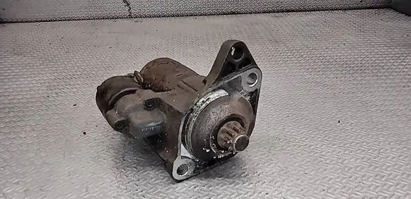 Volkswagen Golf IV Starter motor 1005831308