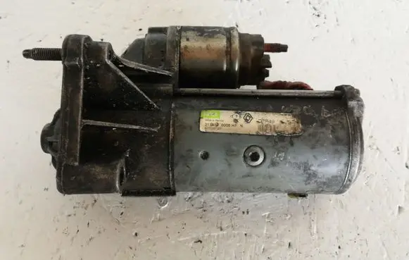 Renault Laguna II Starter motor 8200331251