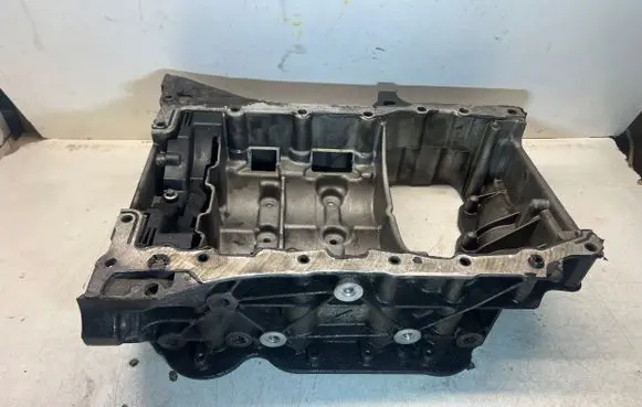 Opel Vivaro Oil sump 8200672739