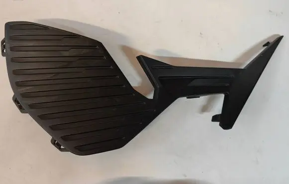 Peugeot 308 Front bumper lower grill 9837888180