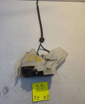 Volkswagen Polo Rear door lock 2398492