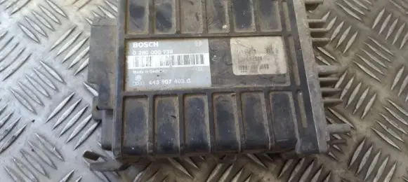 Volkswagen PASSAT B3 Engine control unit/module 0280000739 443907403G
