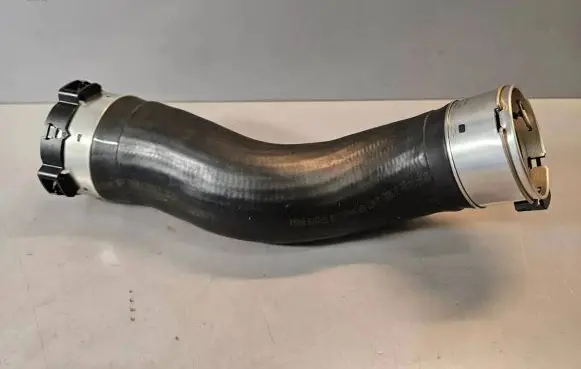 BMW 5 F10 F11 Intercooler hose/pipe 7810796 11617810796