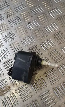 Audi 80 90 S2 B4 Headlight level adjustment motor 00437551