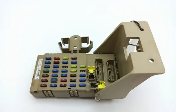 Subaru Legacy Fuse module 82201AG010 408148