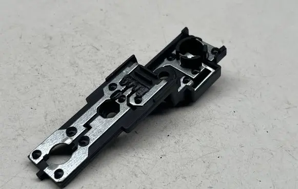 Nissan Micra Rear glass lock/latch Q640 6L6945231